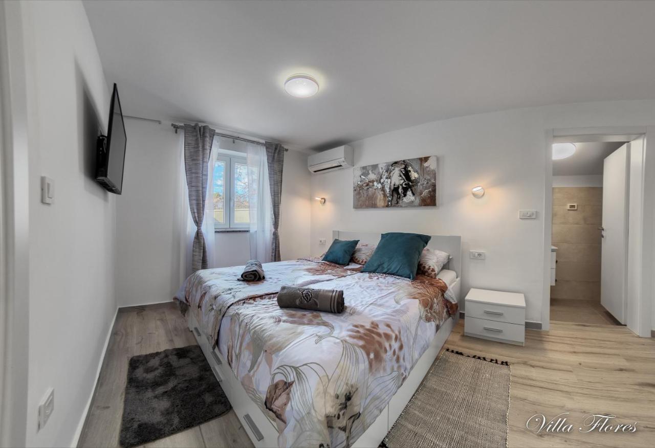 villa flores Kavran Exteriör bild